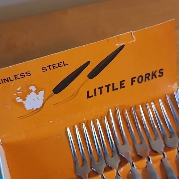 LITTLE FORKS & LITTLE KNIVES Incomplete Set, Perfect For Replacements - Picture 14 of 16